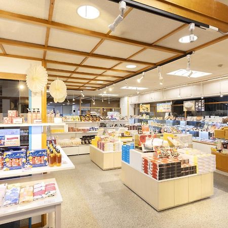 Отель Ooedo Onsen Monogatari Premium Kaga Maruya Экстерьер фото