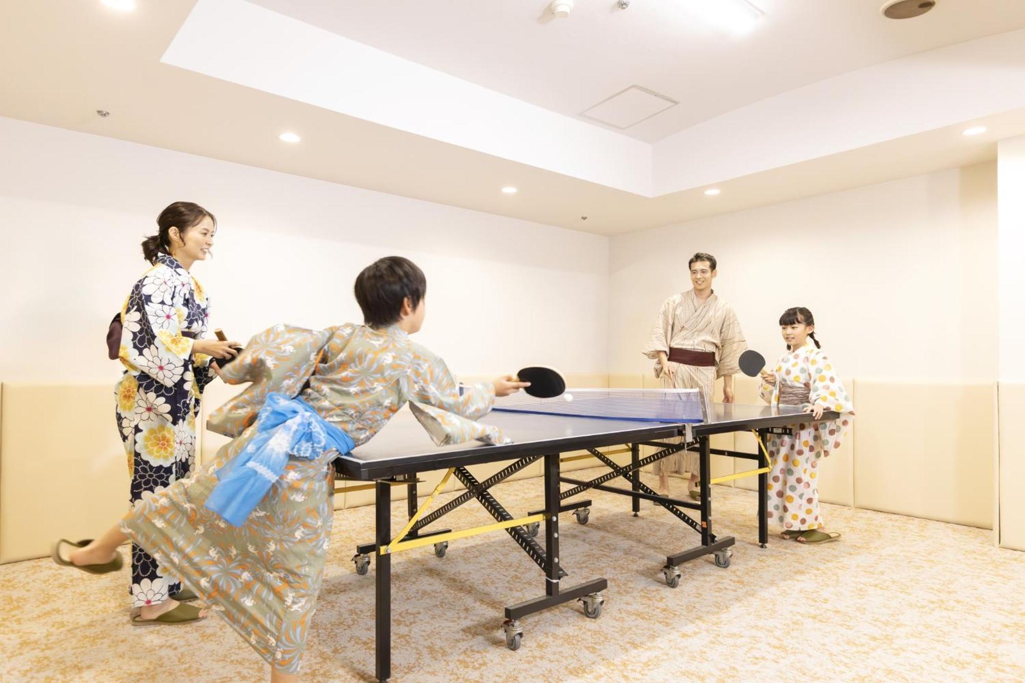 Отель Ooedo Onsen Monogatari Premium Kaga Maruya Экстерьер фото
