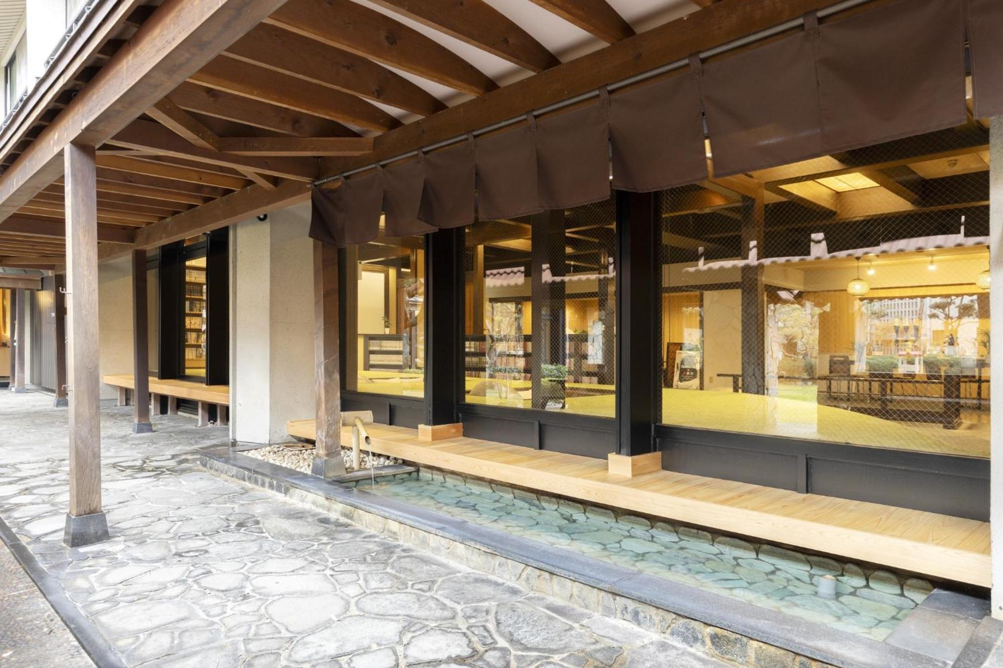 Отель Ooedo Onsen Monogatari Premium Kaga Maruya Экстерьер фото